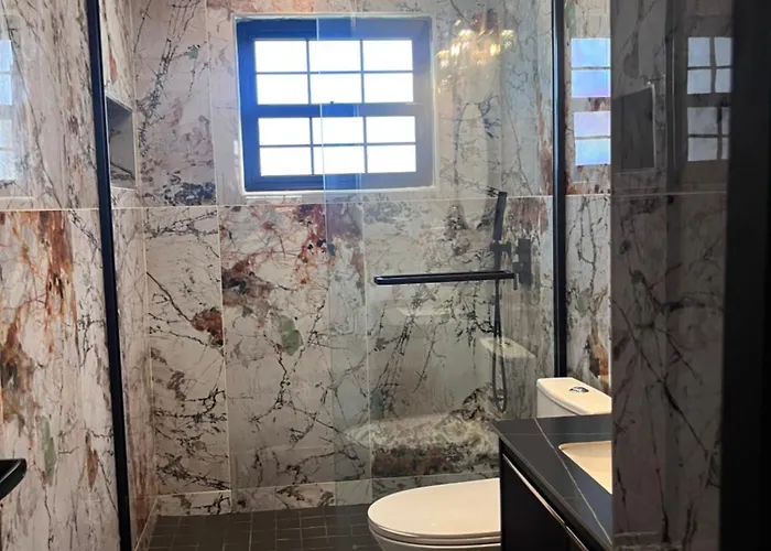 Entire 5 Bedroom Spacious Mansion Apartamento *