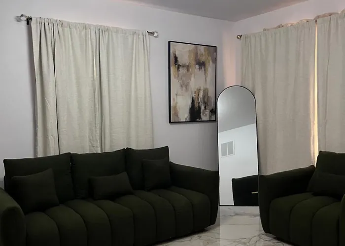 Entire 5 Bedroom Spacious Mansion Apartamento